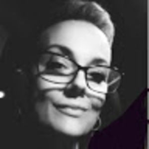 Meet your Posher, Leona Joy